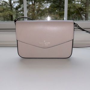 Kate spade Corss body bag.